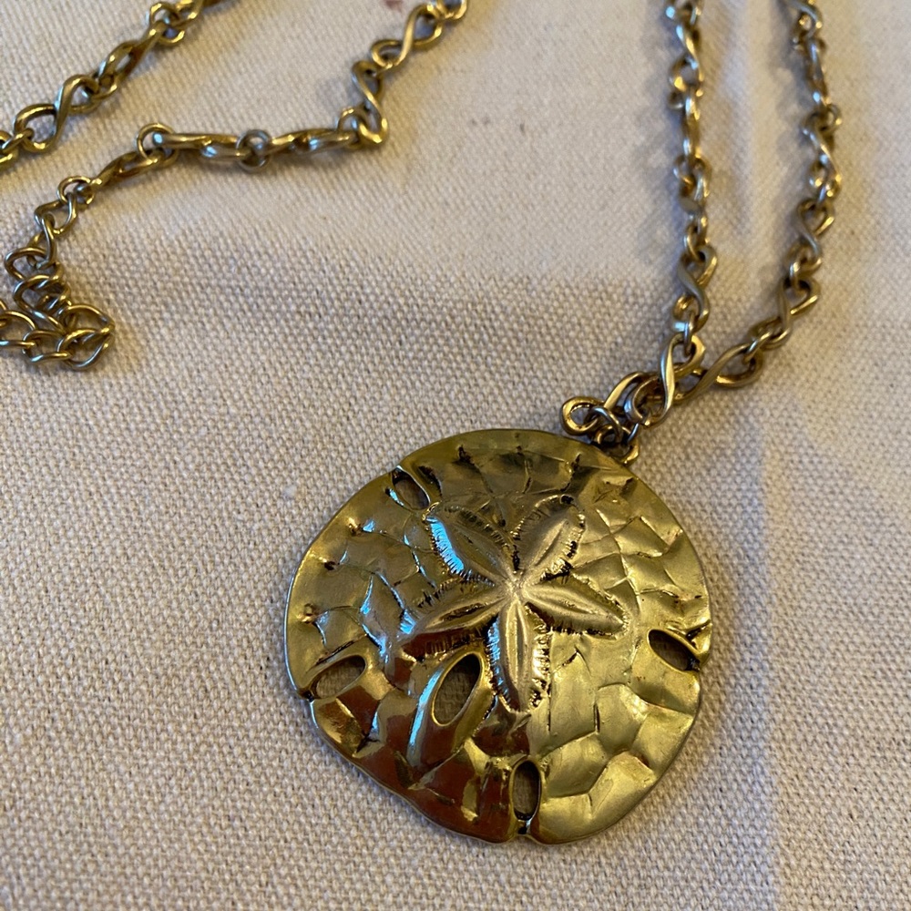 Sequin brand sand dollar pendant necklace - vintage